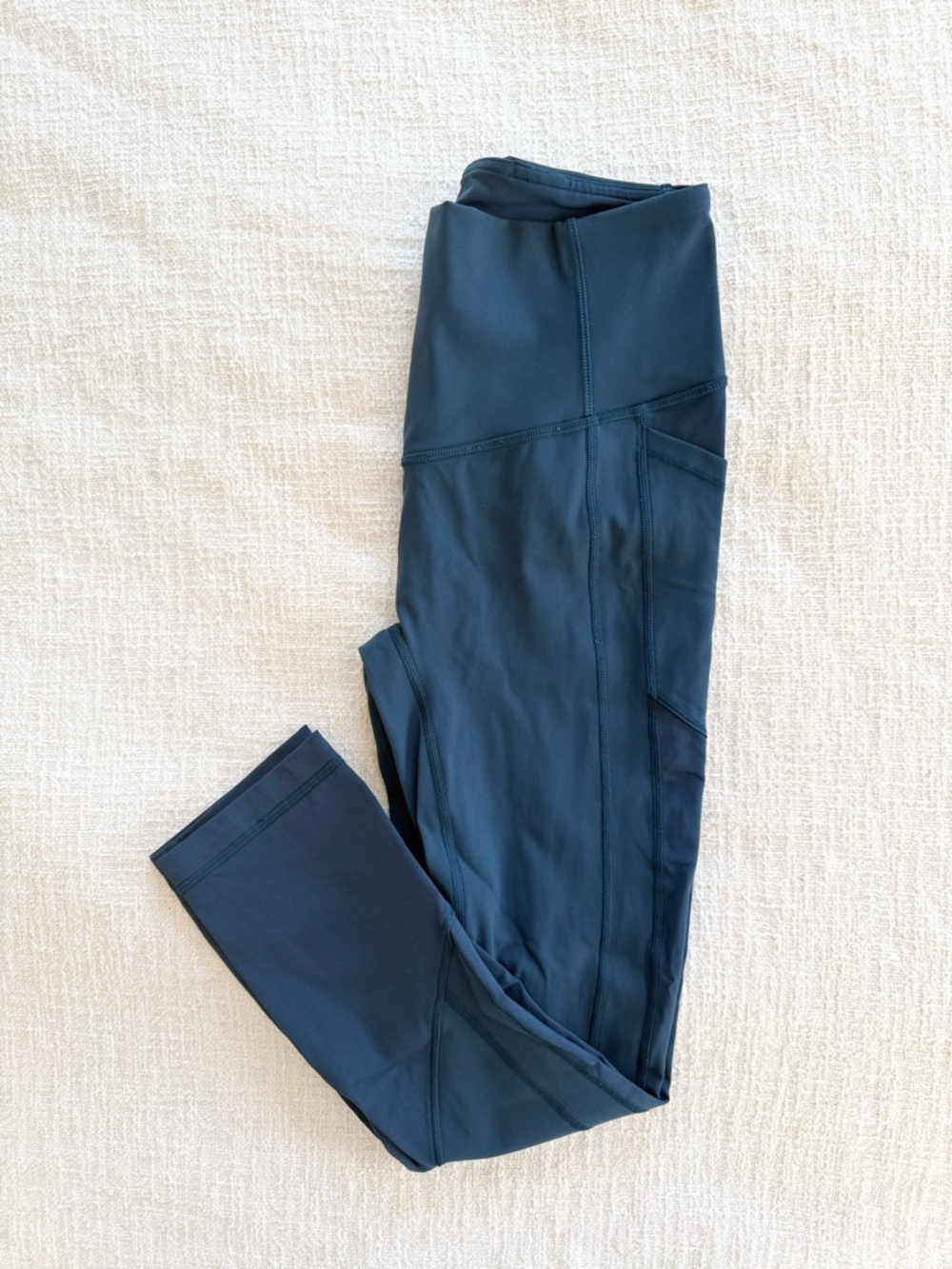 Lululemon Size 6 Dark Blue Leggings